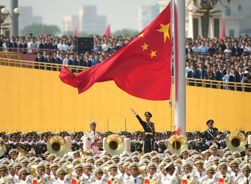 甘肅信合工程設計有限公司組織集體觀看閱兵儀式，威武之師激勵奮發之志